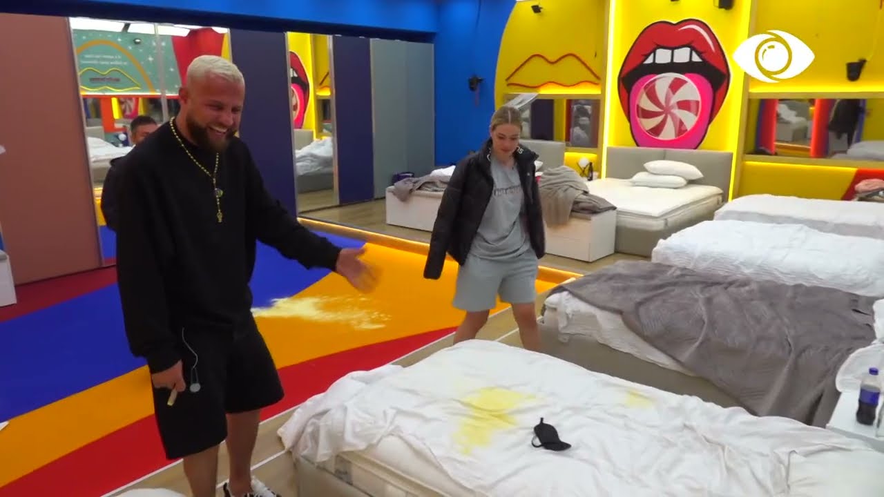 Ronaldo hedh miell nëpër shtëpi