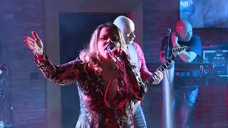 Video Deja Vu- The World Is Rushing Down