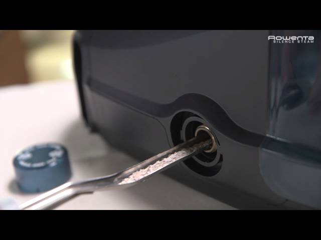 Rowenta Silence Steam Extreme DG8961 Centro de Planchado 2400W video