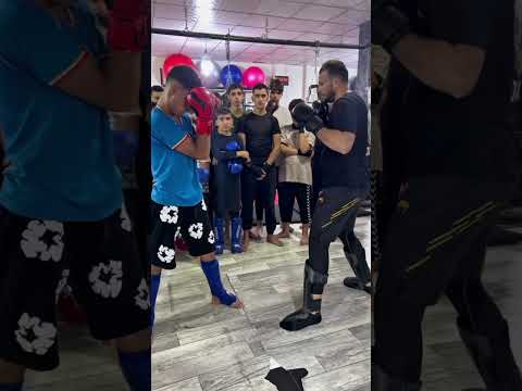 كومبو خطير في قتال شوارع 🔥🔥🥊🥊🥊 #kickboxing #muaythaifamily #muaythay #mma