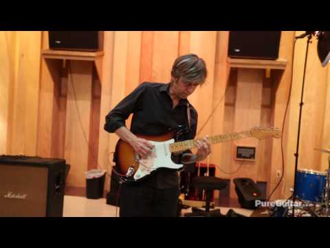 Eric Johnson's Favorite Guitars -  Signature Fender Strat