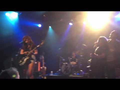 Best Coast-Boyfriend live at El Rey Theatre BETHANY STAGE DIVES!!