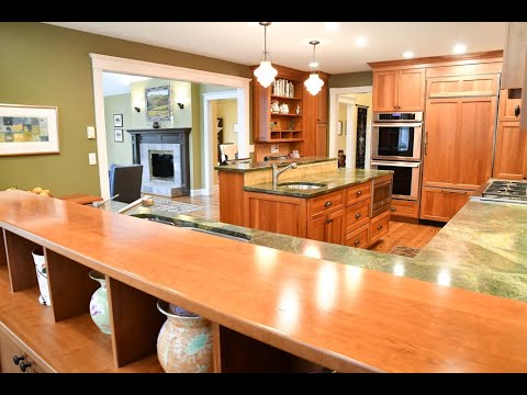 11 Candlewood Circle, Sudbury