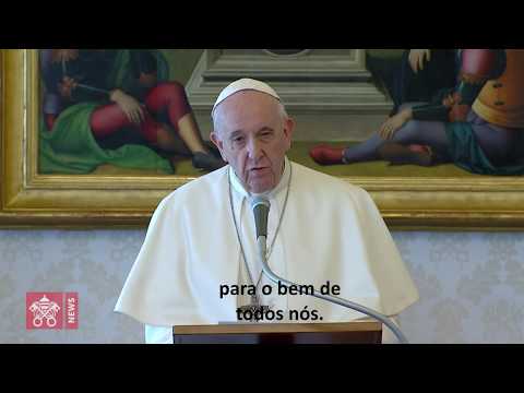 À pandemia do vírus, respondamos com a universalidade da oração, pede Francisco
