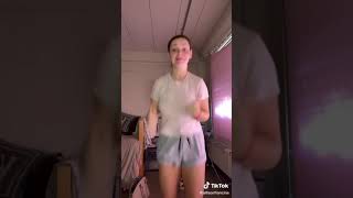【TikTok】服の上からはっきりわかる乳