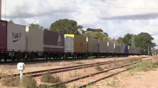 preview picture of video 'Aurizon 6024 6003 10 05 2014 20140510'