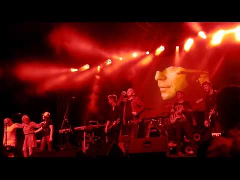 PM-Band Pod cernym sluncem