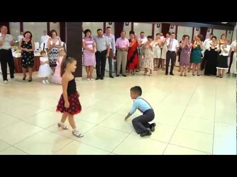 Samba dance by children - Ionela Tarus & Mihai Ungureanu
