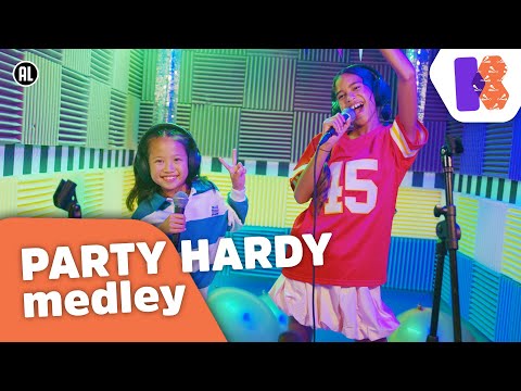 Daba Die Daba Daa en Hupsakee! Ga met ons los op de PARTY HARDY medley – 🎤  Zing mee!