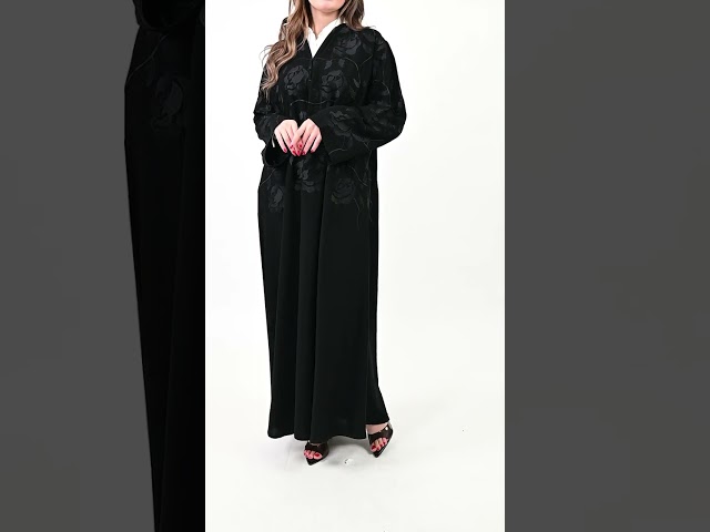 عباية ملكي بتطريز مشجر