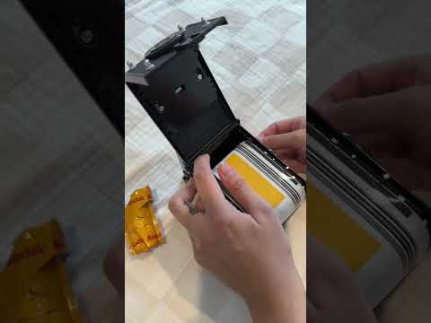 How to load film into a Yashica Mat #120film #yashica