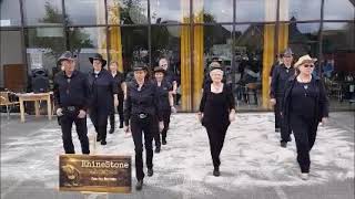 Like a rhinestone cowboy - Linedance