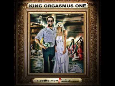 King Orgasmus One -- Schneid dein Kopf ab (feat. Vero & Bass Sultan Hengzt)