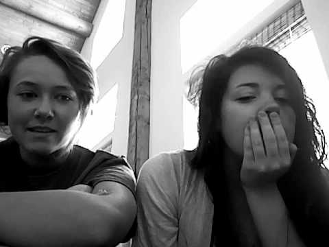 Dasha and Hannah speak spanish!