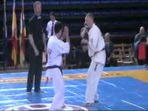 Levan Tsintsadze Geo Vs Dennis Thruelsen  European championship LOGRONO 2010