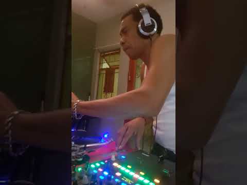 Howie T# TriniDj🎶🎧🎤🎛 Dancing Reggae🎛 SampleMix🔊🎚