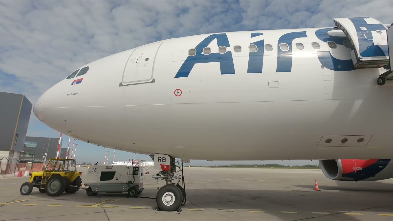 Air Serbia Premium Lounge thumbnail