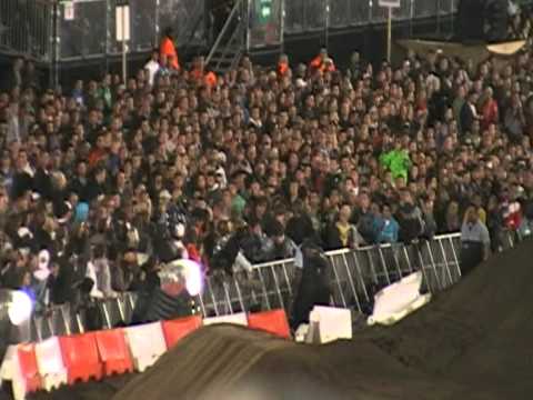 fmx Andre villa crashes into crowd at redbull x fighters london 2010