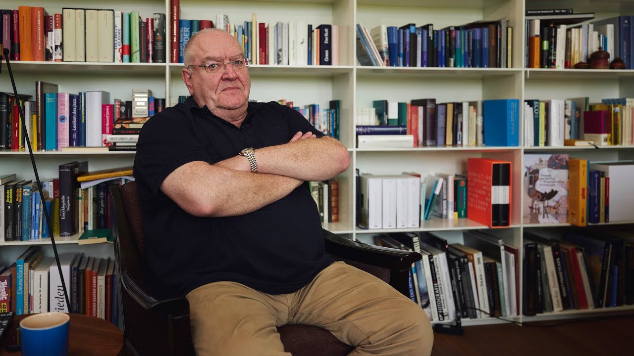 "Wahrheit ist kein demokratisches Prinzip" - Interview mit Dr. Thomas Fischer Video-Thumbnail von YouTube