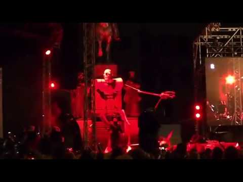 KONCERT '68 Nasvícení budovy Národního muzea + Robot show