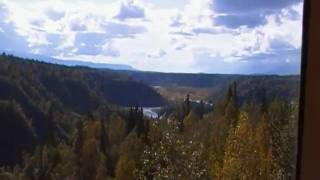 preview picture of video 'Denali to Talkeetna - Hurricane Gulch with fall colors'