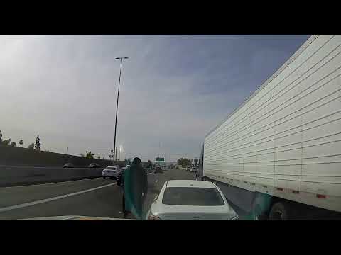 Driver stops on I 17