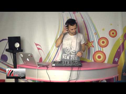 Paul Damixie @ Radio3net