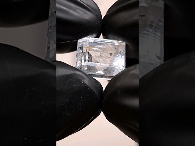 حجر جوشونايت طبيعي مفحوص موثق بشهادة مختبر