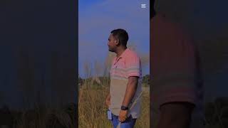 ?এই হাতেই তো সেদিন গোলাপ ছিল। ???