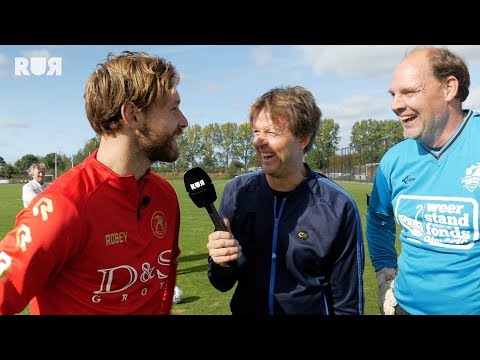 THOMAS VERHAAR PROBEERT TE SCOREN | Bollenboffen Bokaal