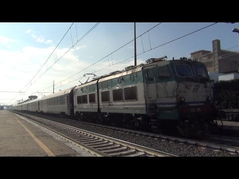 E656.028 sull' ICN 1960 Siracusa/Palermo Centrale - Roma Termini, in transito a Pomezia