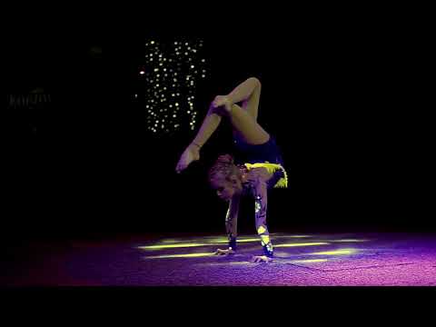 Contortion + handstands, Emilia Suslovets - «TENDERNESS», «Stars of the Future» festival, Kiev, 2019