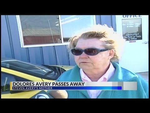 Steven Avery's mother dies, tweets attorney Kathleen Zellner