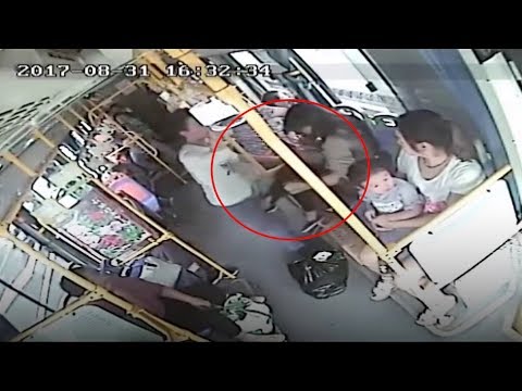 ▼唸声中国映像／バスの中の痴漢男、姐さんに金的一蹴 | 唸声の気になるニュースとストリートビュー