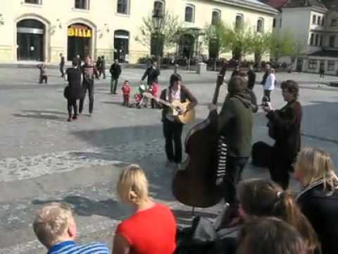 Original Alva Vinariko Orchestra - It Don't Mean a Thing (If It Ain't Got That Swing)