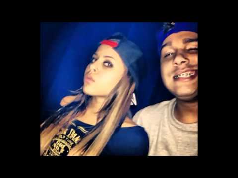 MC CHARLES & MC NATACHA - ELA MANDA NO QUADRADINHO ( DJ R7 )) GORDÃO (( R J ))