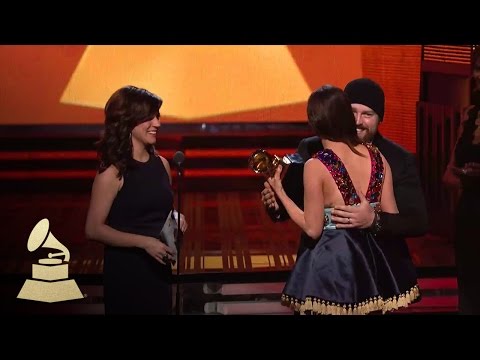 Kacey Musgraves Wins Best Country Album | GRAMMYs