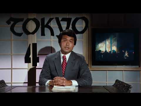 Airplane 2 1982: Breaking news scene