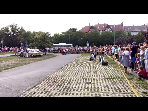 Oldalkocsis motoros bemutató