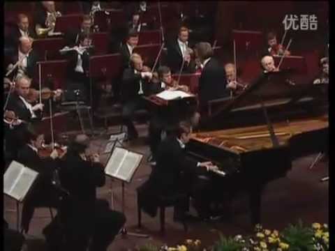 Mikhail Pletnev Plays Tchaikovsky Piano Concerto No. 2 in G major, Op. 44