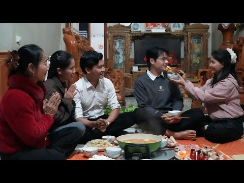 The joy of Thu's family is being able to gather together and enjoy a happy meal...