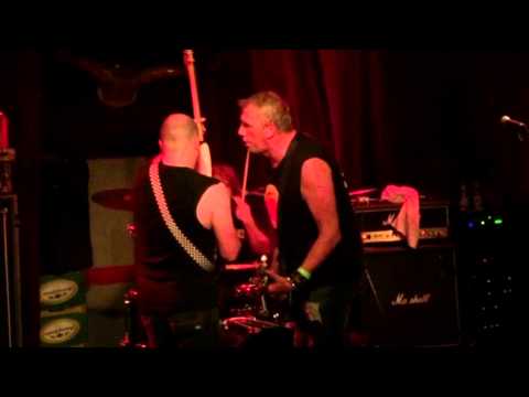 D.O.A. - War (Alte Hackerei, Karlsruhe, 06.07.2015)