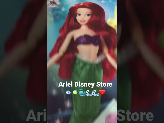 Vídeo relacionado con Disney Store Official, La Sirenita, Ariel, colección Once Upon a Story, muñeca con Cepillo para el Pelo de Juguete, 40,5 cm, a Partir de 3 años