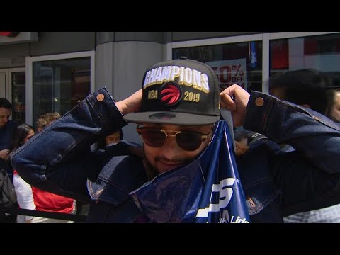 Fans line up for ‘historic’ Raptors merchandise