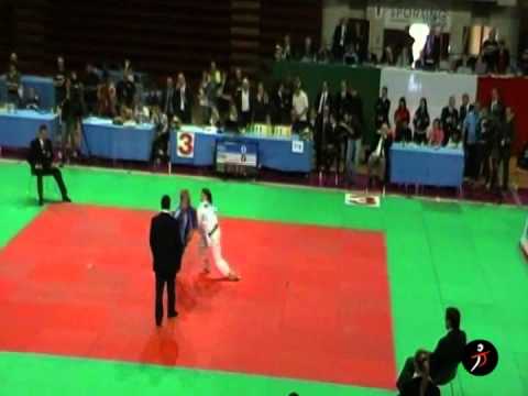 italiajudo.com_Camp Ita Assoluti 2011 - Ilaria Ugon vs Valentina Moscatt - Finale 48 kg