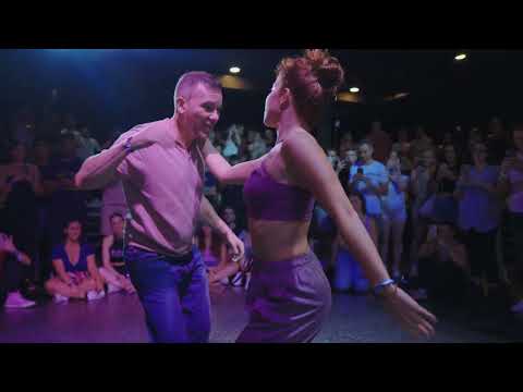 🪩 KORKE Y JUDITH  DEMO BACHATA: EL ARTE DEL BAILE EN PLAYA BACHATA EN CALPE (ESPAÑA)