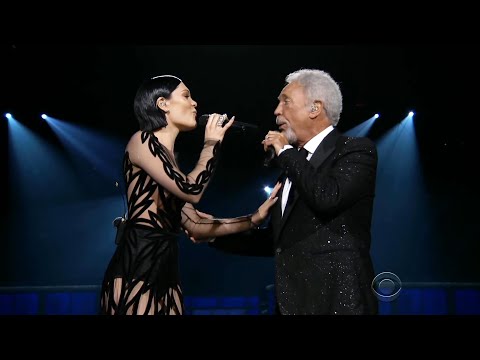Jessie J & Tom Jones - You've Lost That Lovin' Feelin' (Subtitles PT/ENG)