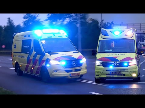 Ambulances met spoed naar het Isala Ziekenhuis in Zwolle