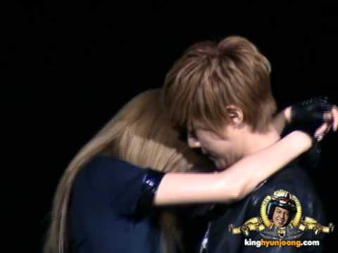 111229 KIM HYUN JOONG fancam - SBS AWARDS (w/ afterschool)