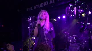 Ease My Mind / Starving (Hailee Steinfeld Cover) - Hayley Kiyoko (Live at Webster Hall)